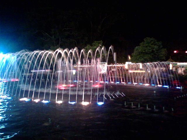 广场喷泉2